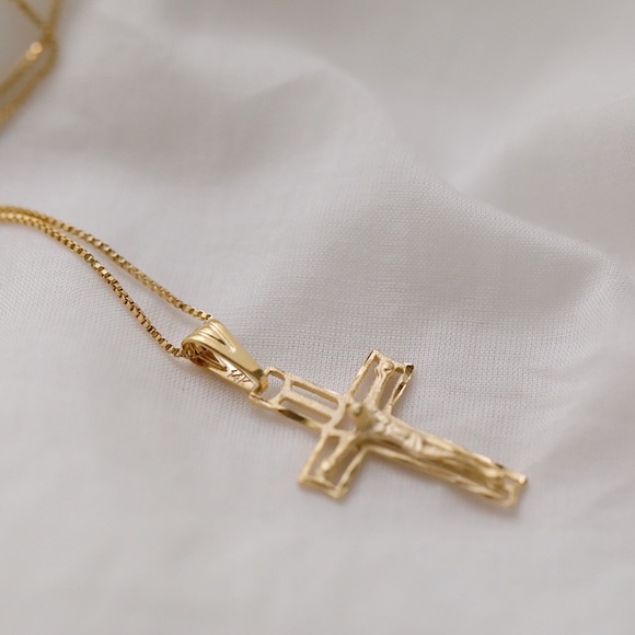Crucifix Necklace | 18k Gold Filled - Picture 7 of 9